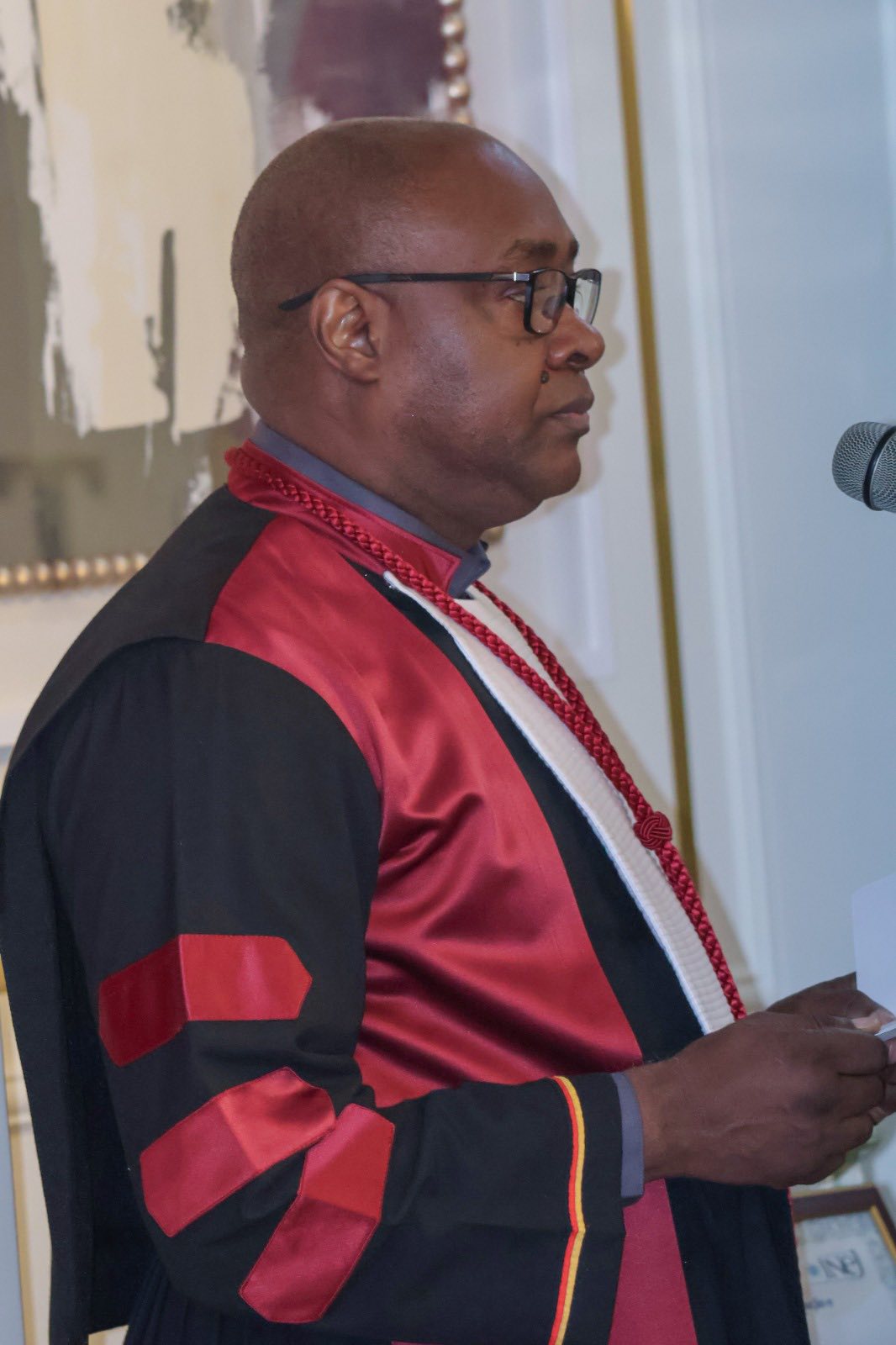 PRESIDENTE DO TRIBUNAL SUPREMO CONFERE POSSE AO NOVO PRESIDENTE DA CÂMARA DO CONTENCIOSO, ADMINISTRATIVO, FISCAL E ADUANEIRO