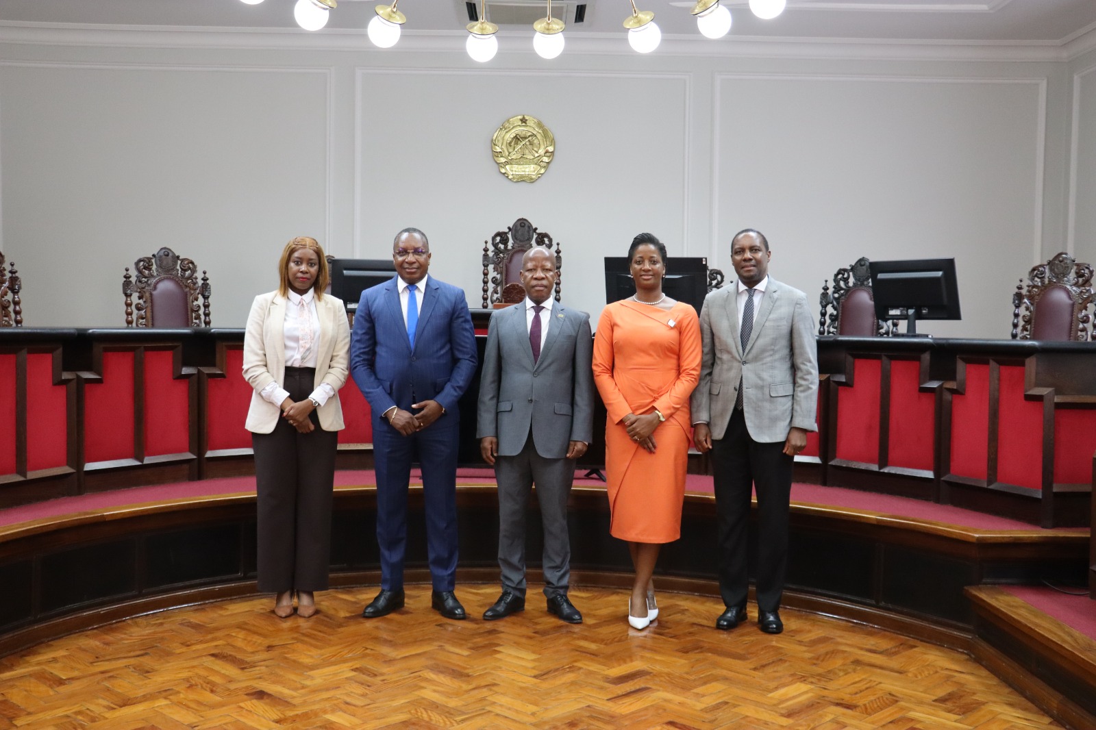 VENERANDO JUÍZ CONSELHEIRO DO TRIBUNAL SUPREMO ARTUR GUNZA PARTICIPA DE MESA REDONDA SOBRE O PAPEL DAS MULHERES NA JUSTIÇA EM MOÇAMBIQUE