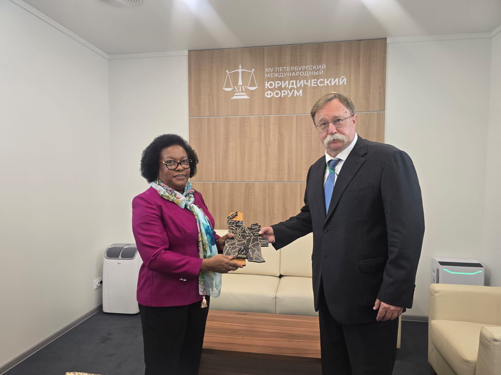 TRIBUNAL SUPREMO PARTICIPA NO XV FÓRUM INTERNACIONAL DE JUSTIÇA EM SÃO PETERSBURGO