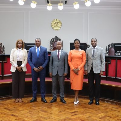 VENERANDO JUÍZ CONSELHEIRO DO TRIBUNAL SUPREMO ARTUR GUNZA PARTICIPA DE MESA REDONDA SOBRE O PAPEL DAS MULHERES NA JUSTIÇA EM MOÇAMBIQUE